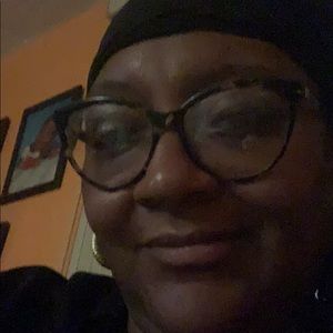 Meet your Posher, Yvette